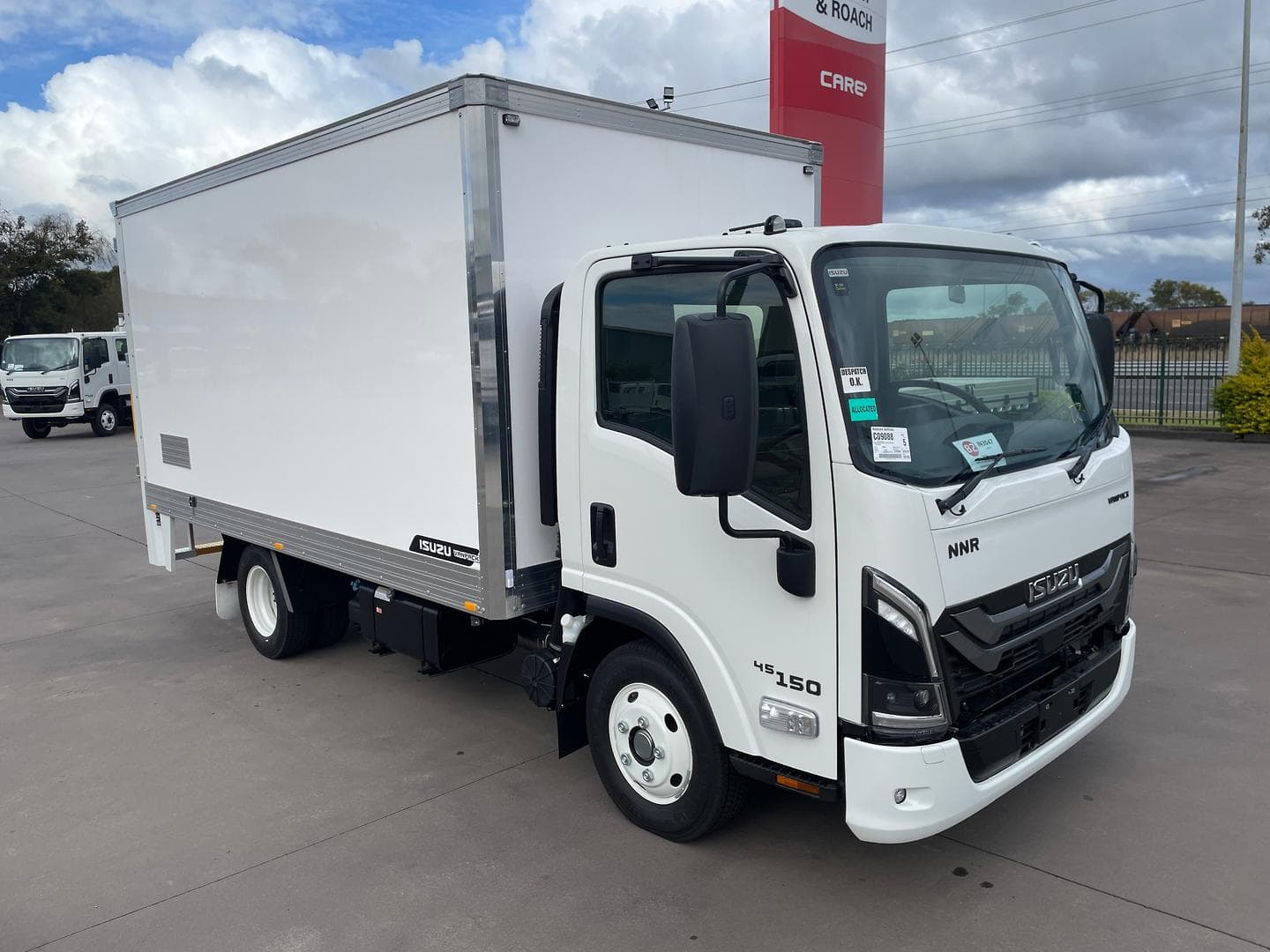 2026 Isuzu N Series NNR 45-150 DT D34 Vanpack Vanpack