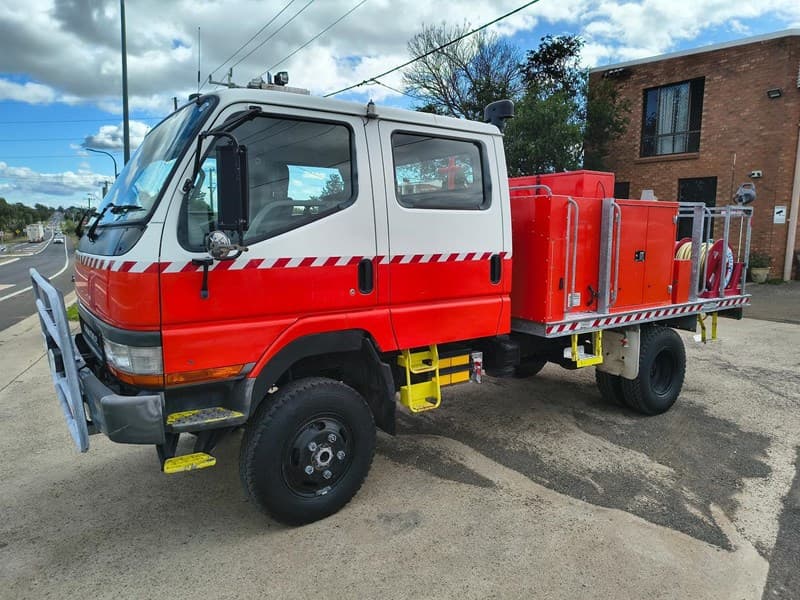 2001 MITSUBISHI CANTER