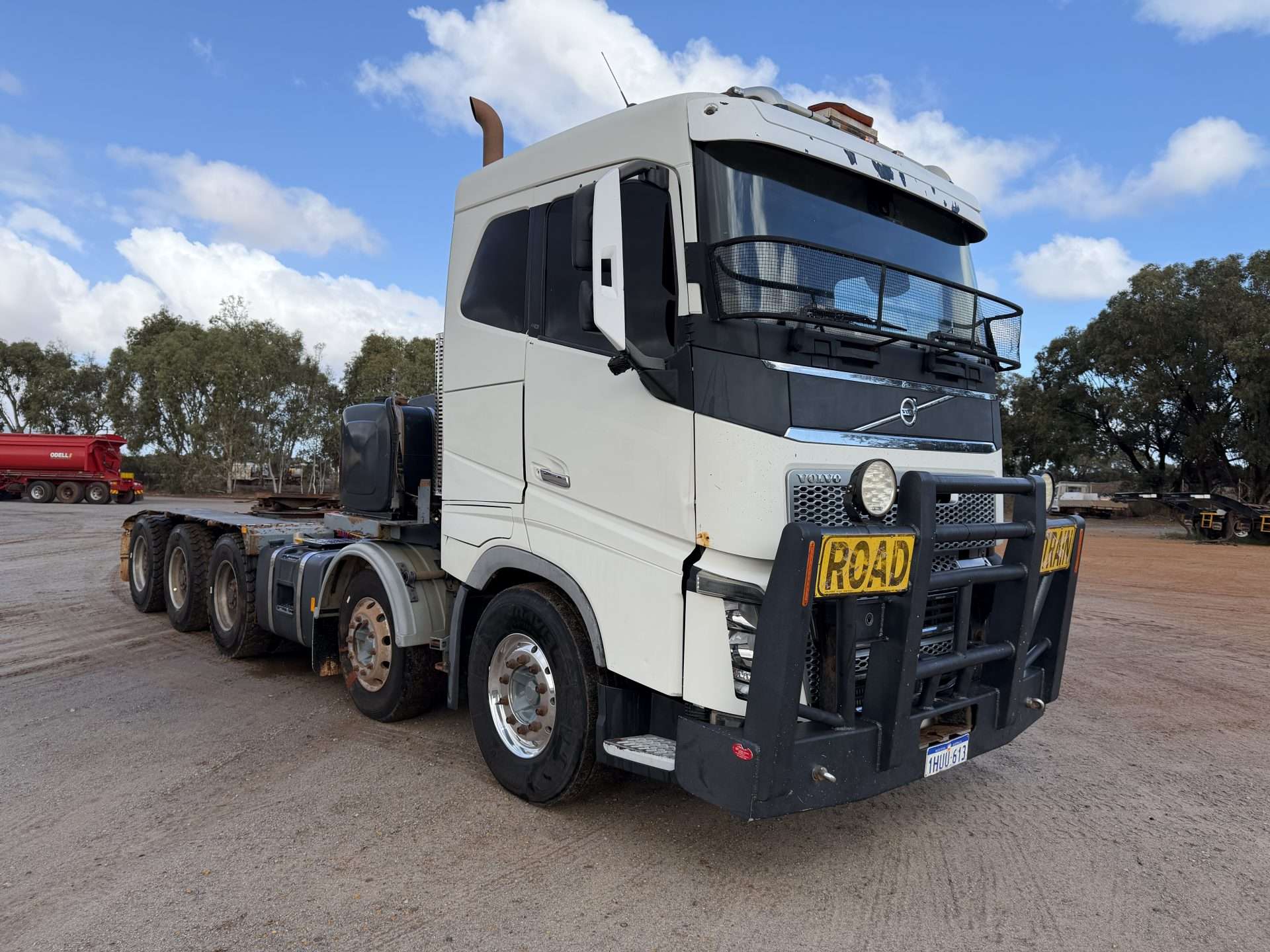 Volvo FH700 10×6 Prime Mover