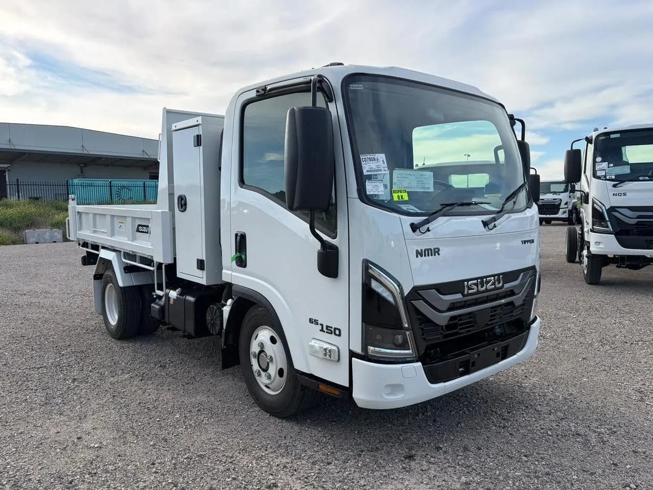 2026 Isuzu N Series NMR 65/45-150 DT D28 Tipper Automatic