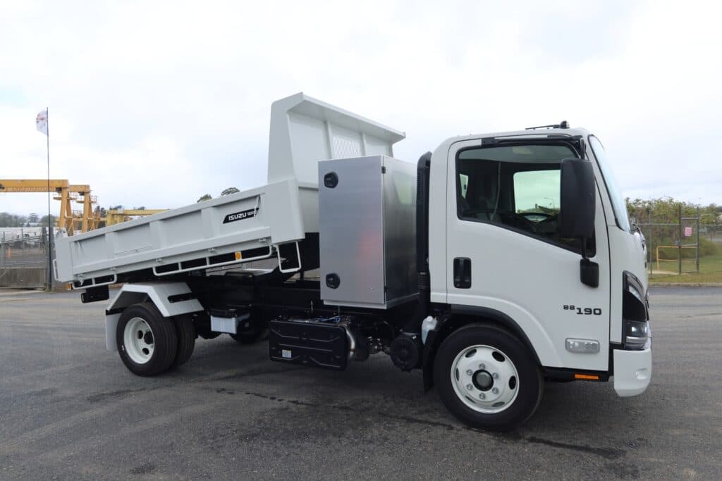 2026 Isuzu NQR 88/80-190 TIPPER WITH LARGE TOOLBOX