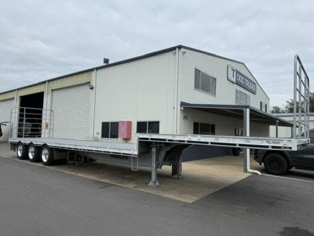 2026 44 TRI AXLE DROP DECK