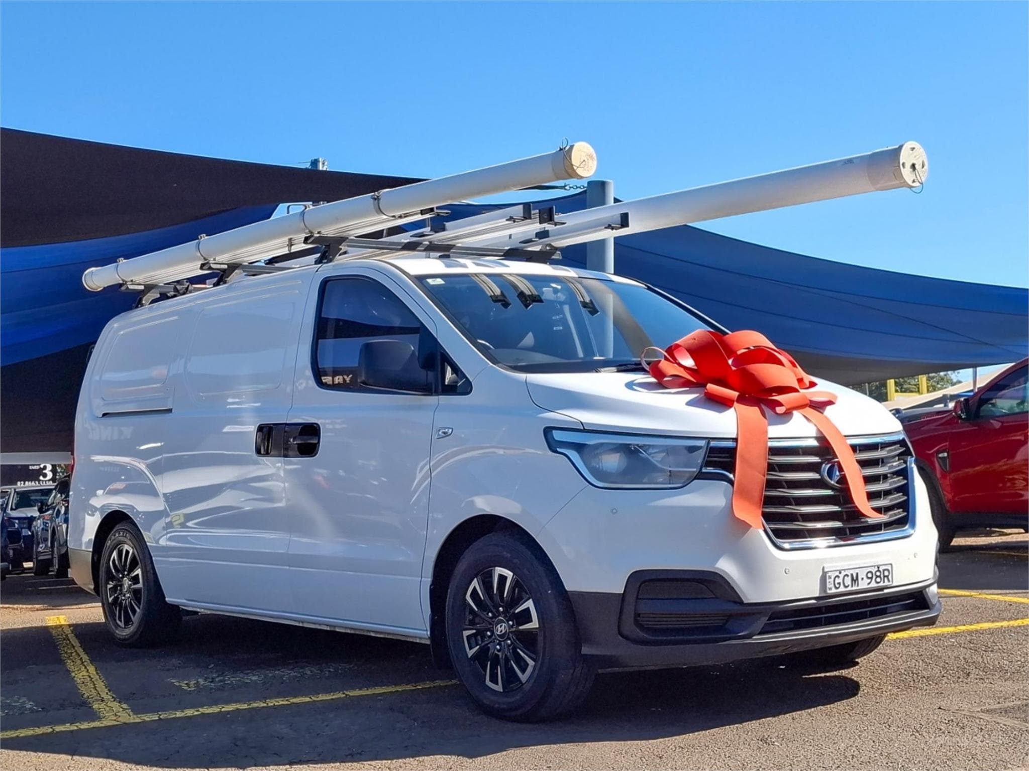 2018 HYUNDAI ILOAD TQ4 MY19 VAN 5DR AUTO 5SP 1098KG 2.5DT
