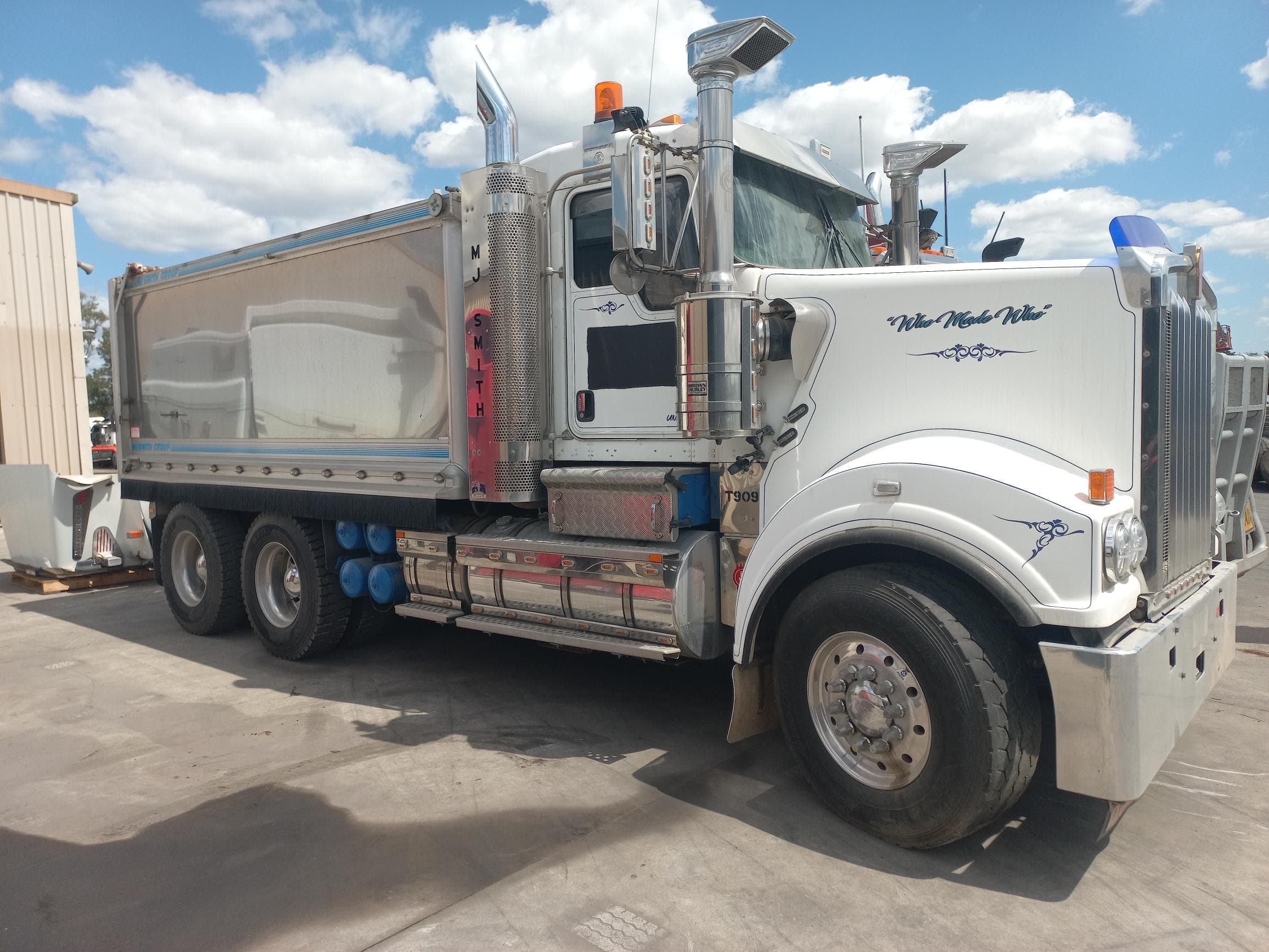 2021 KENWORTH T909 TIPPER