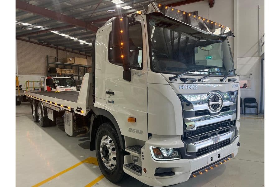 2026 Hino 700 Series FS 2632 Tow & Tilt (White)
