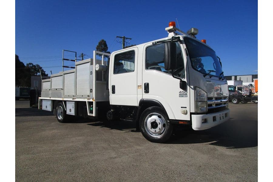 2013 Isuzu N Series NQR 450 Dual Cab (White)