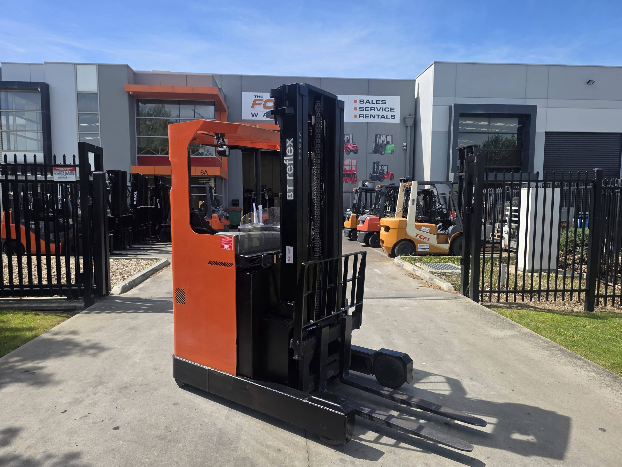 Toyota BT Forklift 1.6T Reach Truck – 2025 Battery (Unit#: AU558)