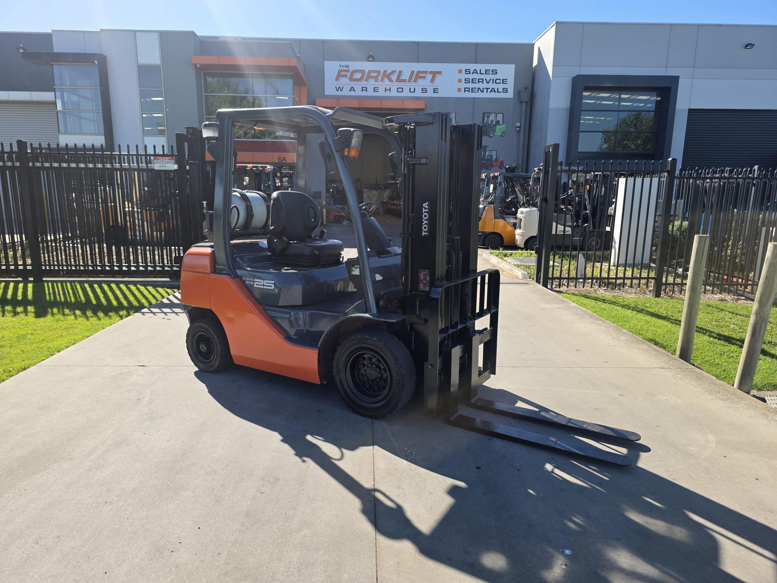 Toyota 2.5T Forklift Container Mast 32-8FG25 (Unit#:AU540)